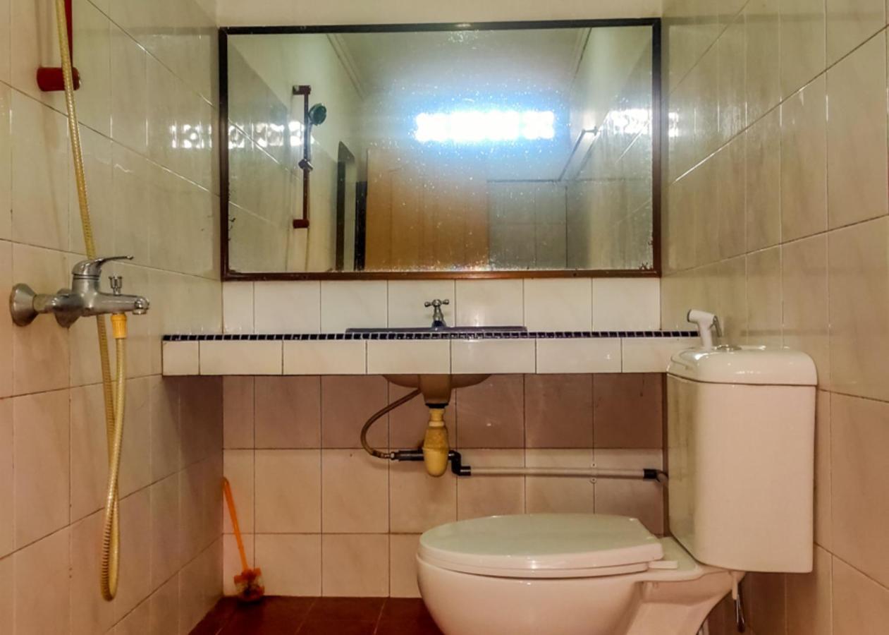 OYO 3372 Hotel Pelita Terang Nagoya Bagian luar foto