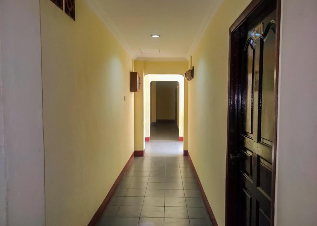 OYO 3372 Hotel Pelita Terang Nagoya Bagian luar foto