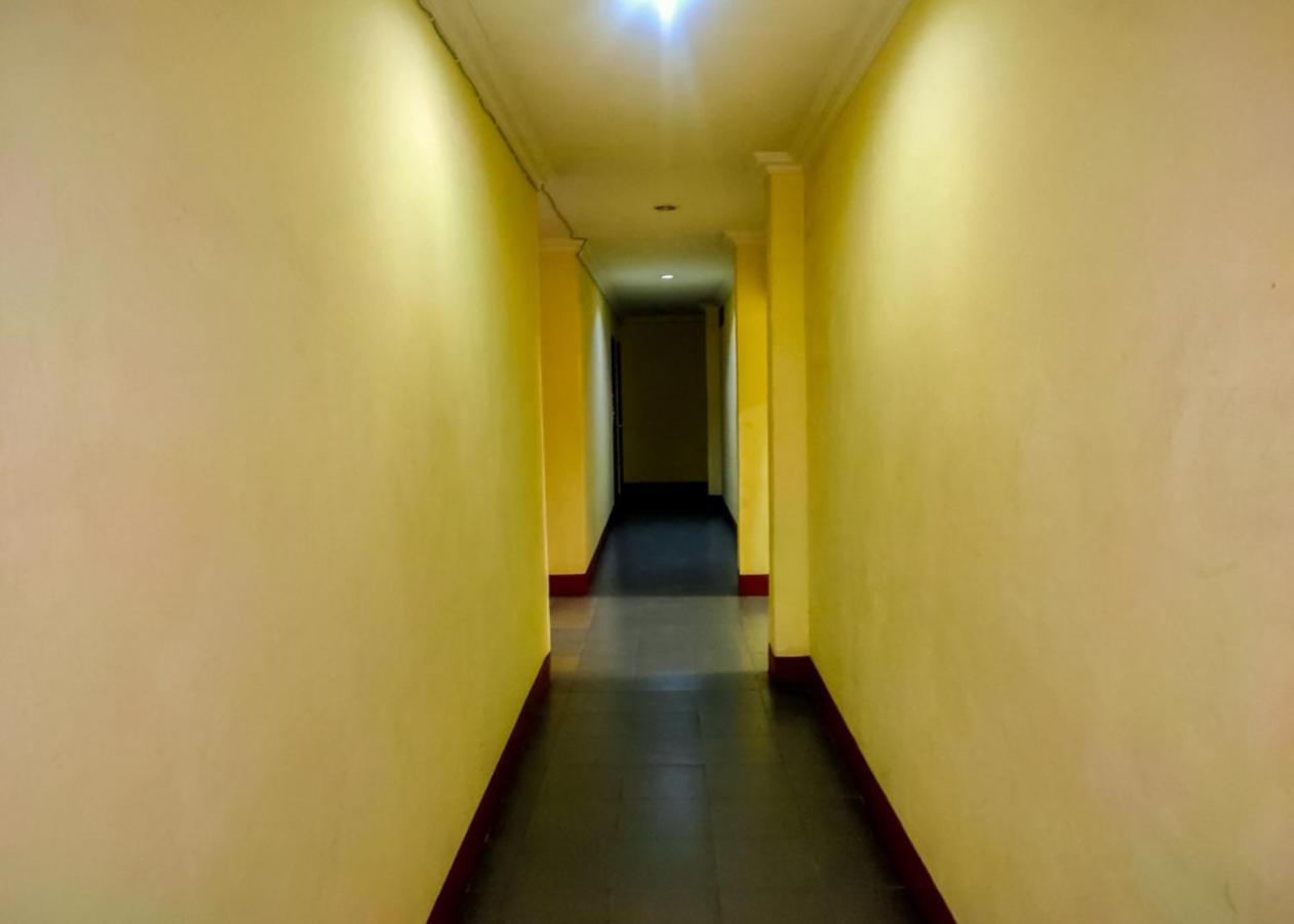 OYO 3372 Hotel Pelita Terang Nagoya Bagian luar foto