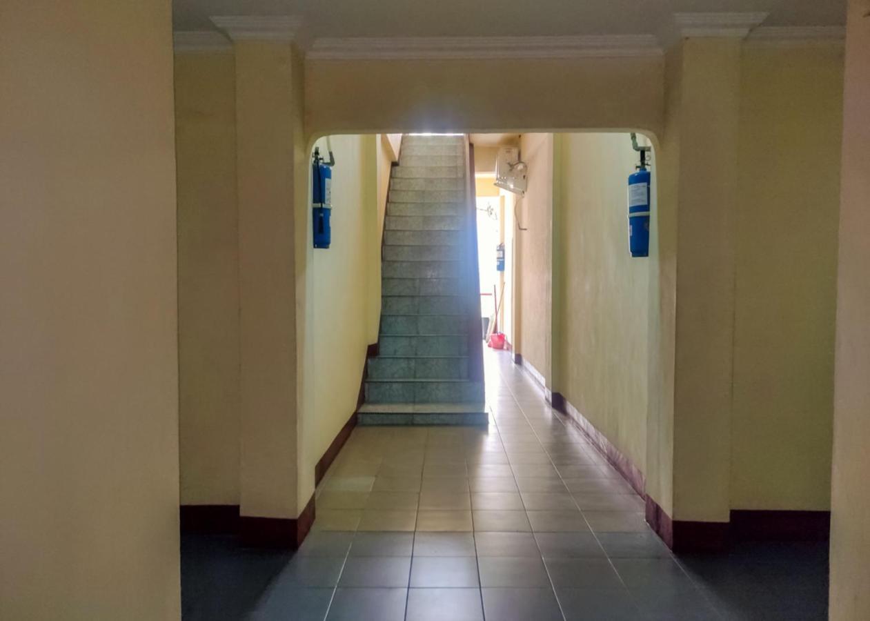 OYO 3372 Hotel Pelita Terang Nagoya Bagian luar foto