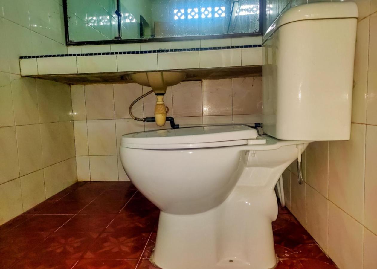 OYO 3372 Hotel Pelita Terang Nagoya Bagian luar foto